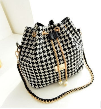 Pearl Chain Bucket Bag